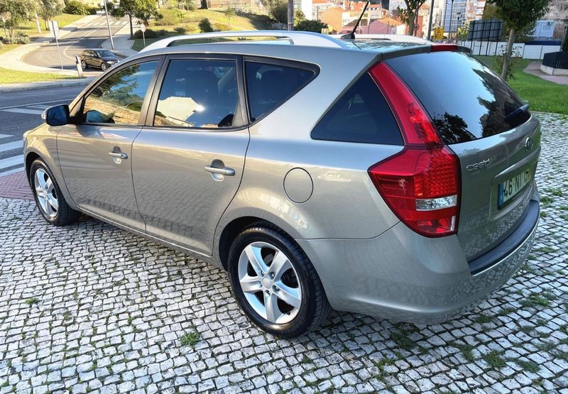 Kia Cee`d SW • 2013 • 128,000 km 2