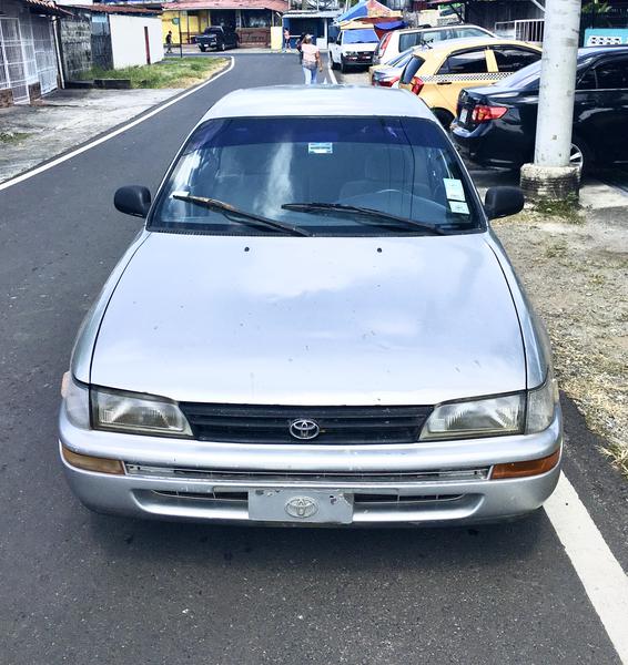 Toyota Corolla • 1997 • 130,000 km 3