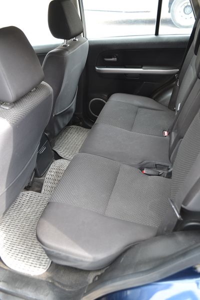 Suzuki Grand Nomade • 2012 • 125,000 km 6