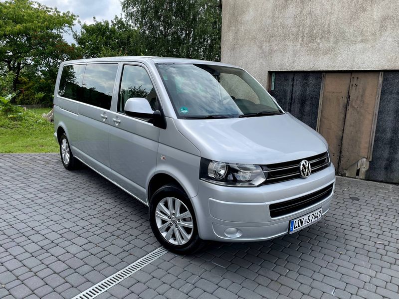 Volkswagen Caravelle • 2011 • 207,000 km 1