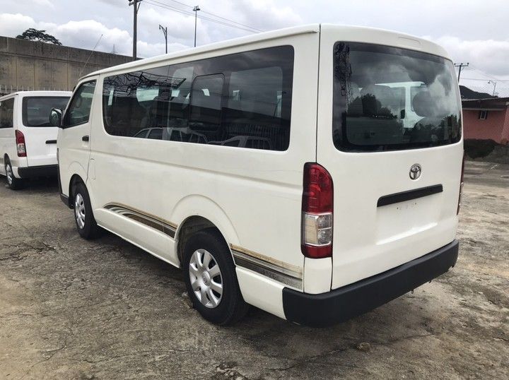 Toyota Hiace • 2013 • 34 km 2