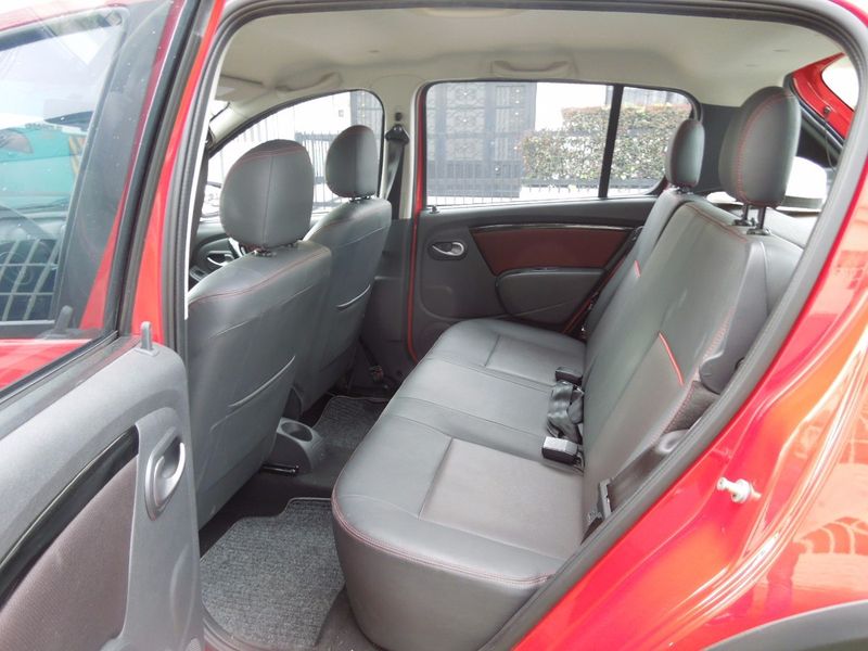 Renault Sandero • 2013 • 125,000 km 6