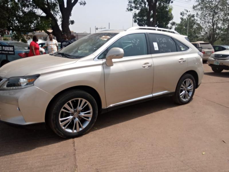 Lexus RX • 2013 • 42,800 km 3