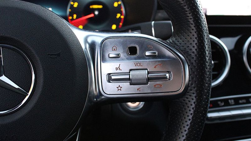 Mercedes-Benz C-Class • 2021 • 52,432 km 8