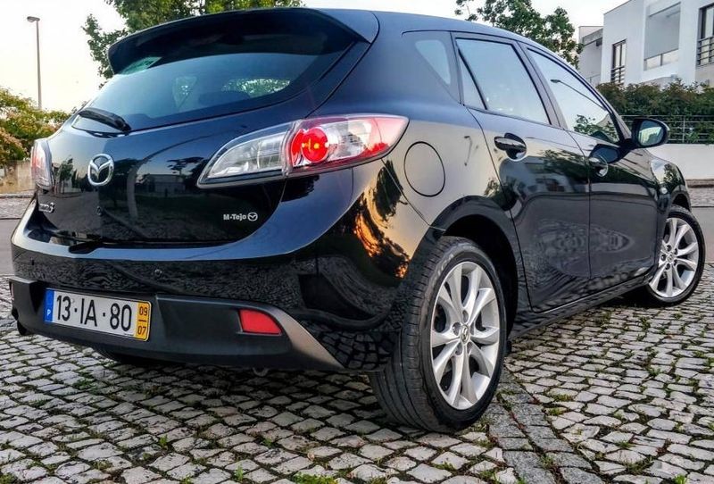 Mazda 3 • 2009 • 172,500 km 2