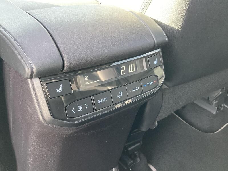 Toyota Highlander Hybrid • 2022 • 46,424 km 9