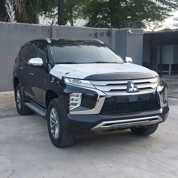Mitsubishi Pajero Sport • 2020 • 0 km 2