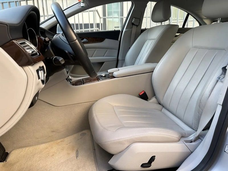 Mercedes-Benz CLS • 2011 • 82,700 km 4