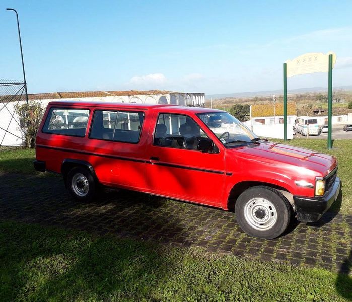Nissan Pickup • 1990 • 250,000 km 2