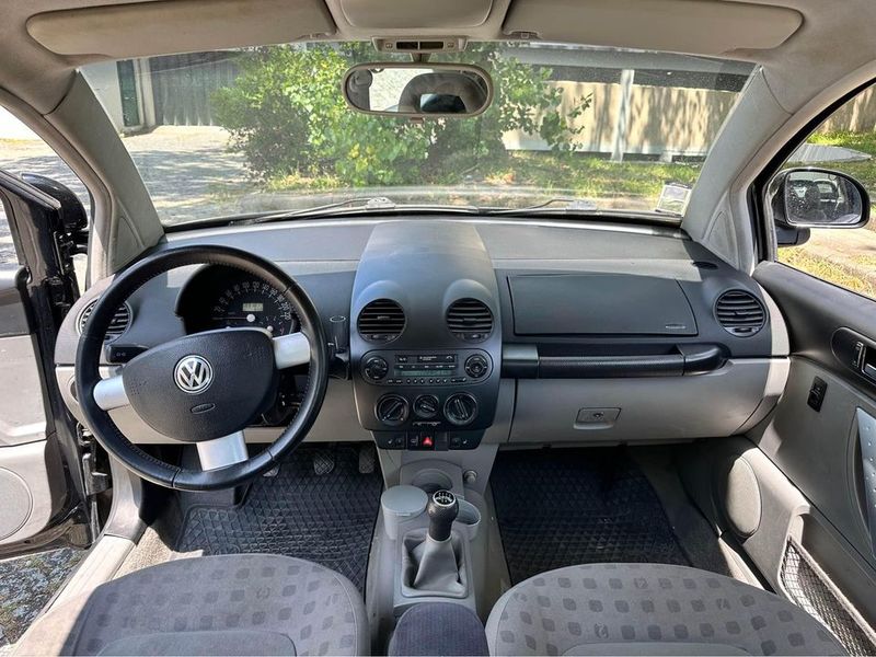 Volkswagen New Beetle • 1999 • 231,000 km 4