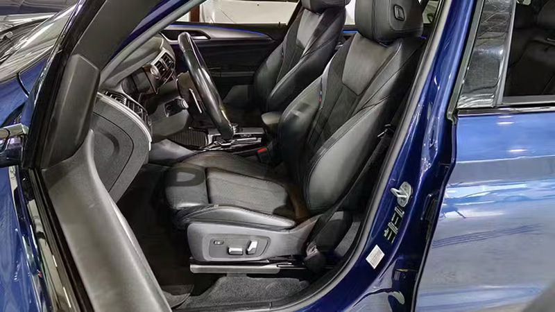 BMW X3 • 2020 • 103,750 km 3