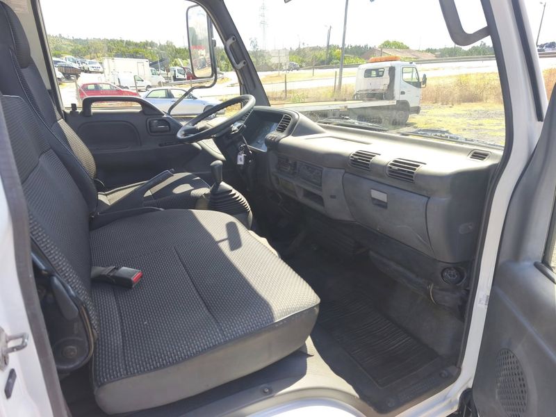 Isuzu Canter • 1998 • 199,000 km 4