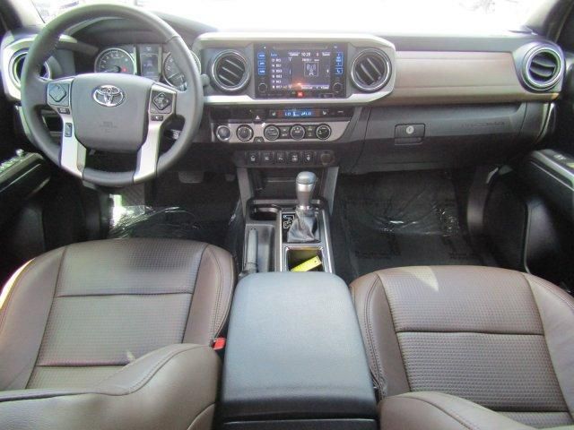 Toyota Tacoma • 2017 • 8,372 km 2