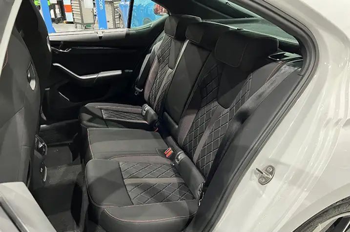 Škoda Octavia • 2021 • 28,000 km 8