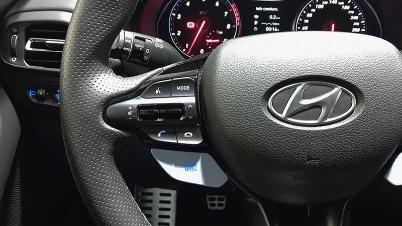 Hyundai i30 • 2022 • 5,679 km 7