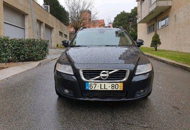 Volvo V50 • 2011 • 190,000 km 1