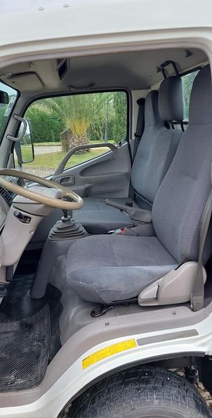 Toyota Dyna • 2006 • 90,000 km 5