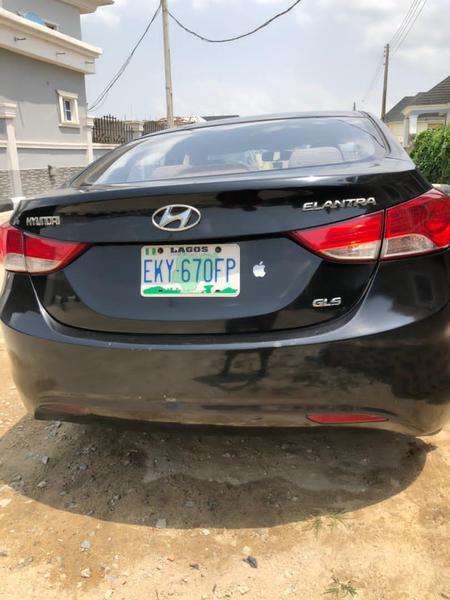 Hyundai Elantra • 2013 • 125,000 km 11