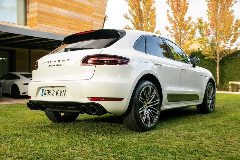 Porsche Macan • 2016 • 93,000 km 9