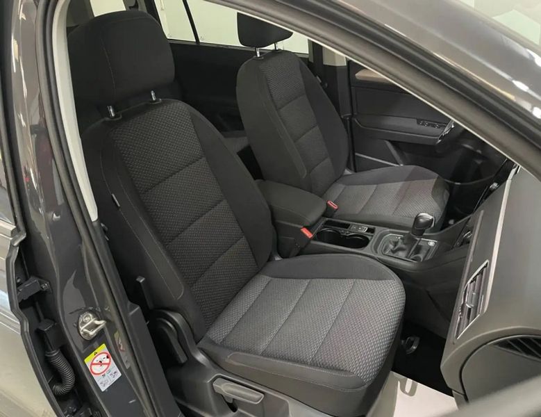 Volkswagen Touran • 2021 • 82,000 km 9