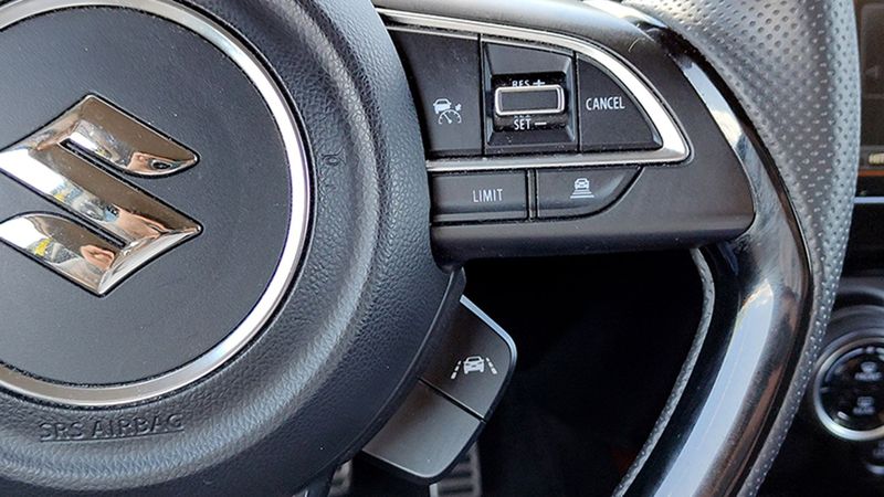 Suzuki Swift • 2023 • 27,000 km 7