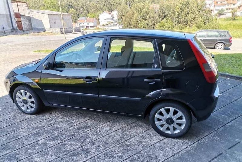 Ford Fiesta • 2003 • 170,000 km 4
