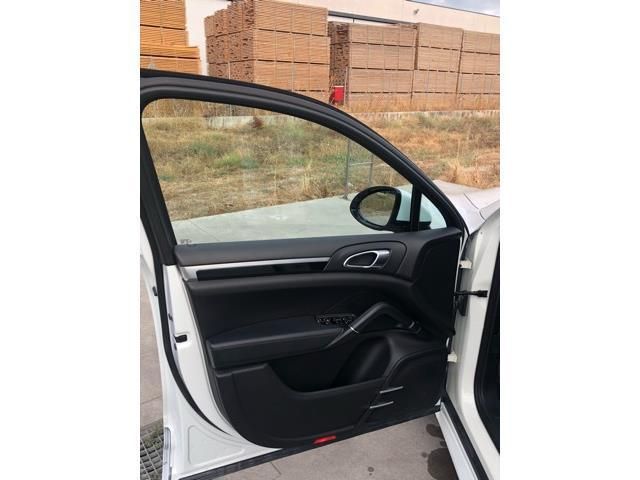 Porsche Cayenne • 2011 • 180,000 km 5