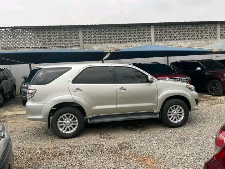 Toyota Fortuner • 2019 • 37,000 km 1