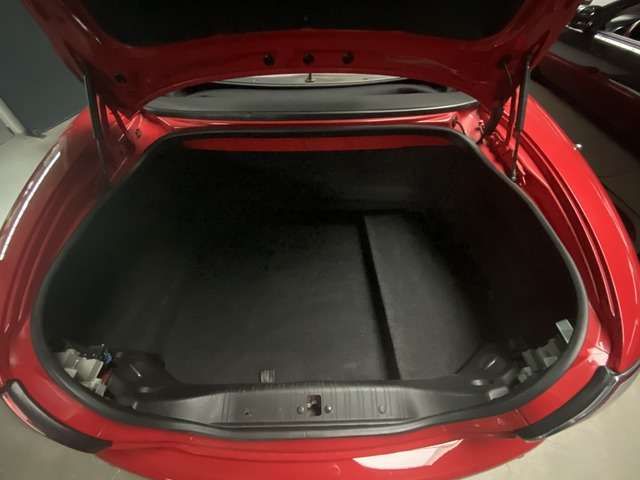 Jaguar XKR Convertible • 1998 • 122,174 km 12