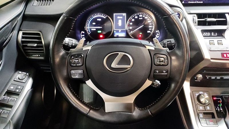 Lexus NX • 2018 • 60,202 km 3