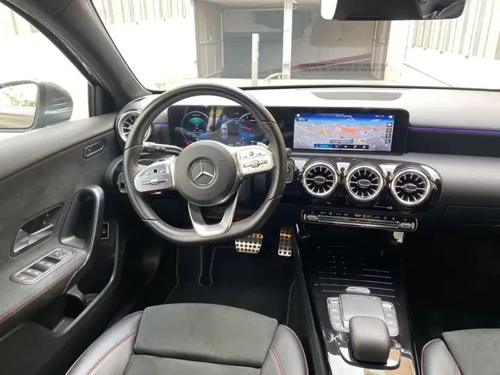 Mercedes-Benz A-Class • 2021 • 40,200 km 5