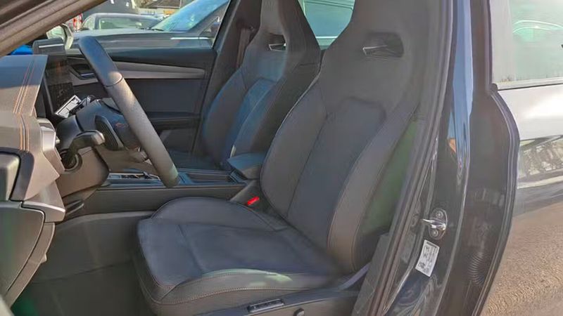 Seat Leon • 2025 • 7,400 km 17