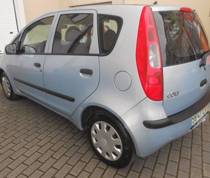 Mitsubishi Colt • 2005 • 180,000 km 3