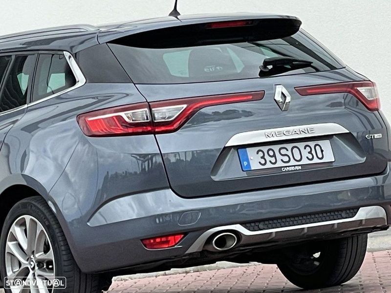 Renault Mégane • 2017 • 97,000 km 2