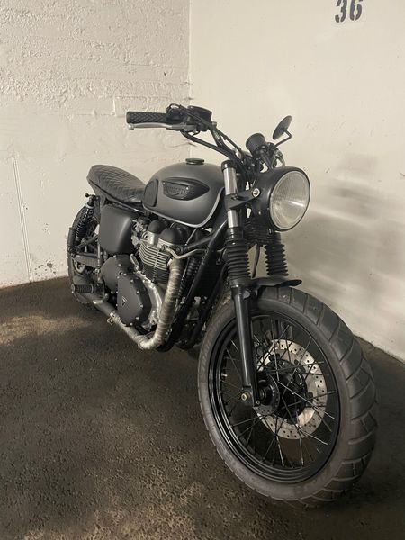Triumph bonneville t100 • 2002 • 5,000 km 3
