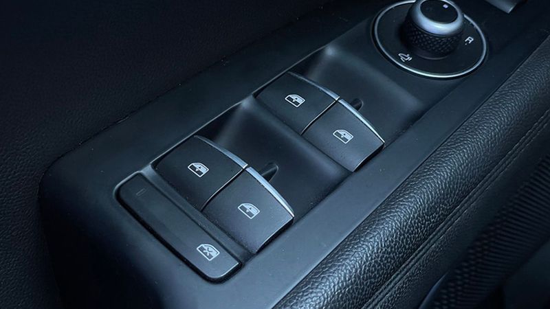 Alfa Romeo Stelvio • 2020 • 59,735 km 32