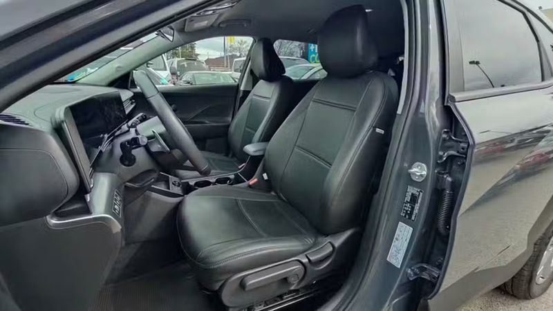 Hyundai Kona • 2023 • 25,451 km 6