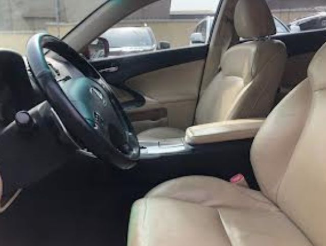 Lexus IS 250 C • 2009 • 50,000 km 5