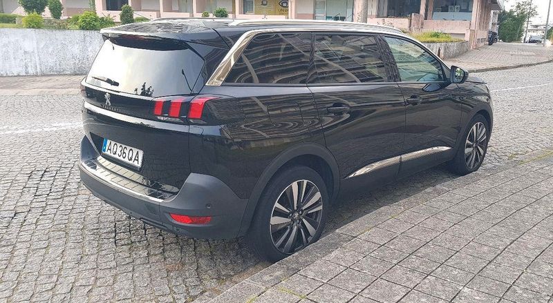 Peugeot 5008 • 2017 • 170,000 km 2