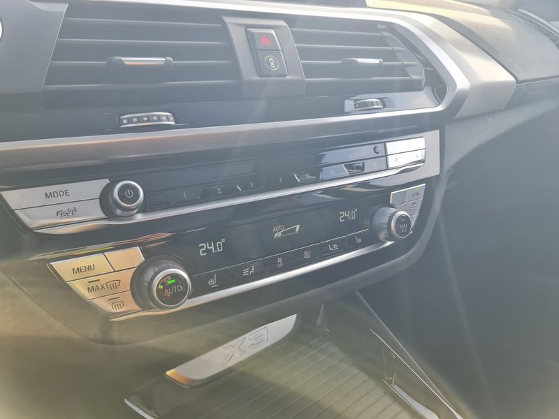 BMW X3 • 2021 • 87,500 km 7