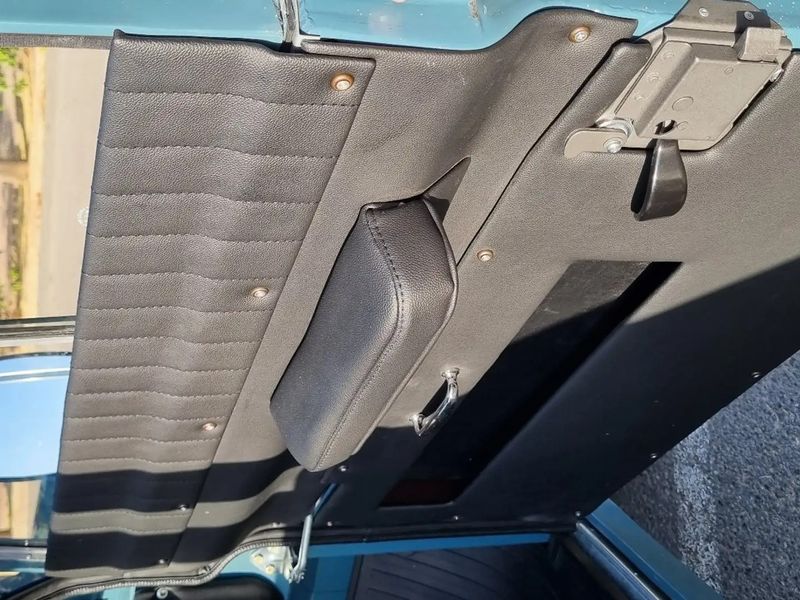 Land Rover LR3 • 1976 • 65,800 km 14