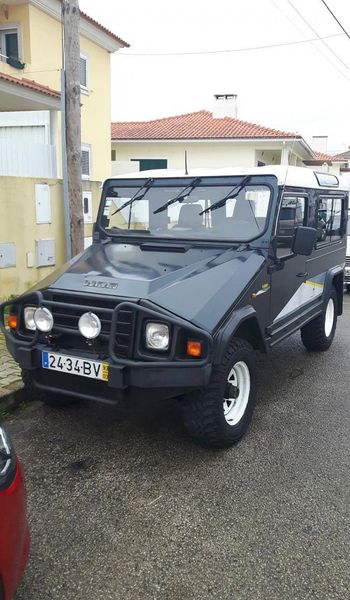 Land Rover Defender • 1993 • 200,000 km 1