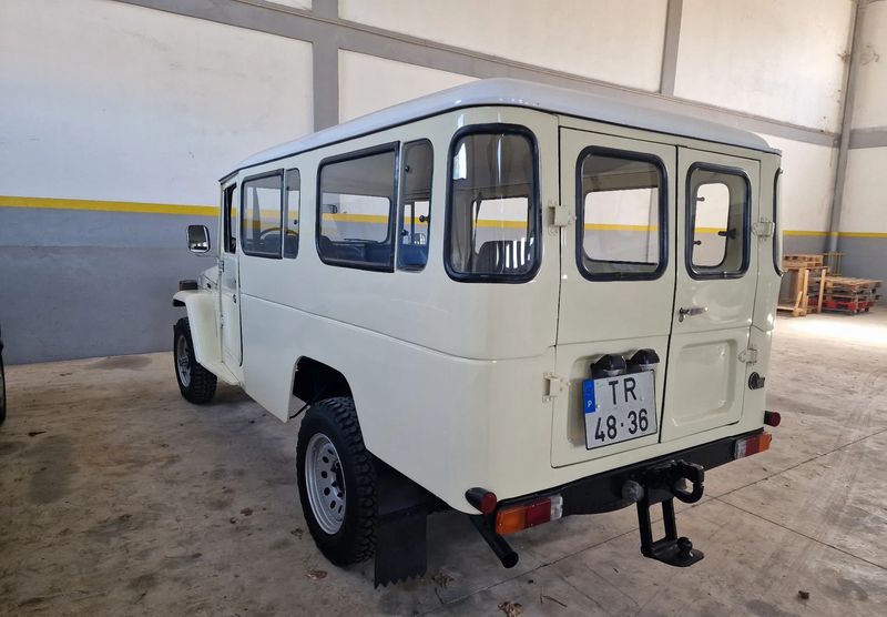 Toyota Hilux • 1980 • 152,000 km 2