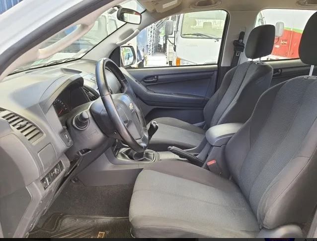 Chevrolet Luv • 2016 • 93,000 km 6