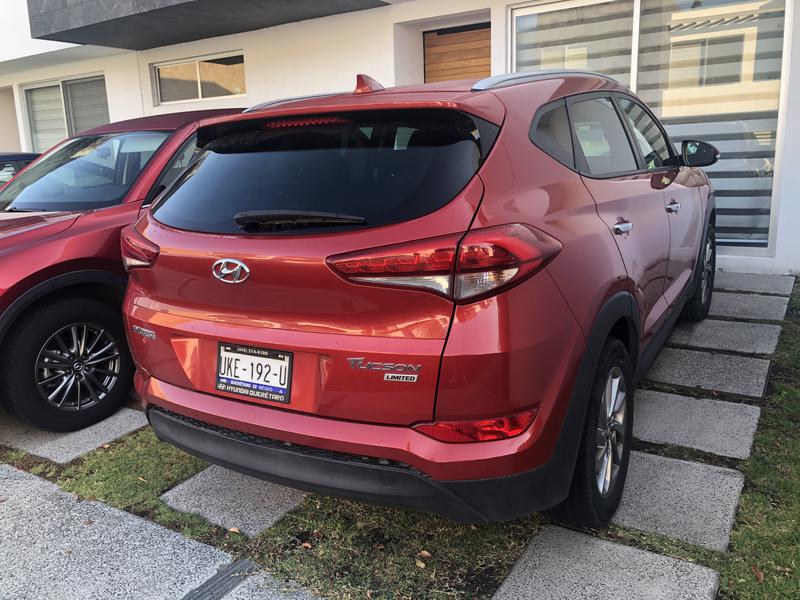 Hyundai Tucson • 2017 • 67,000 km 3