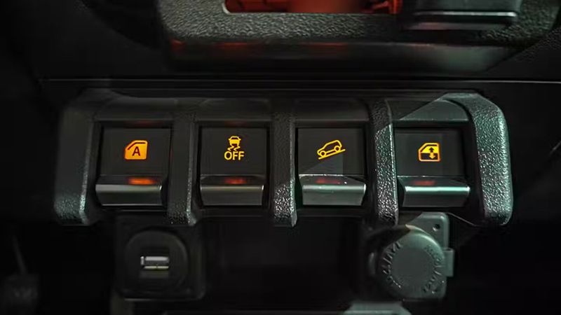 Suzuki Jimny • 2023 • 33,649 km 23