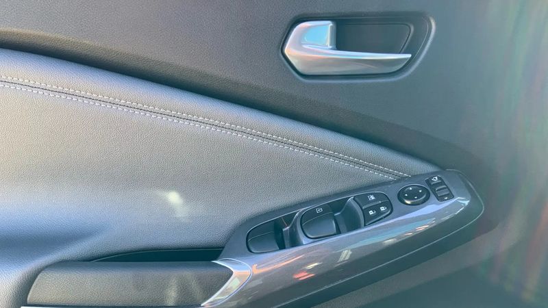 Nissan Juke • 2022 • 33,500 km 10