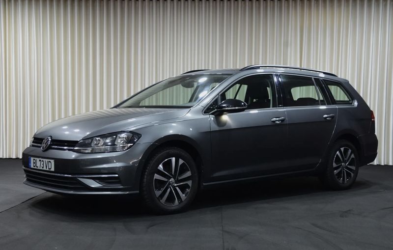 Volkswagen Golf Variant • 2020 • 116,900 km 2