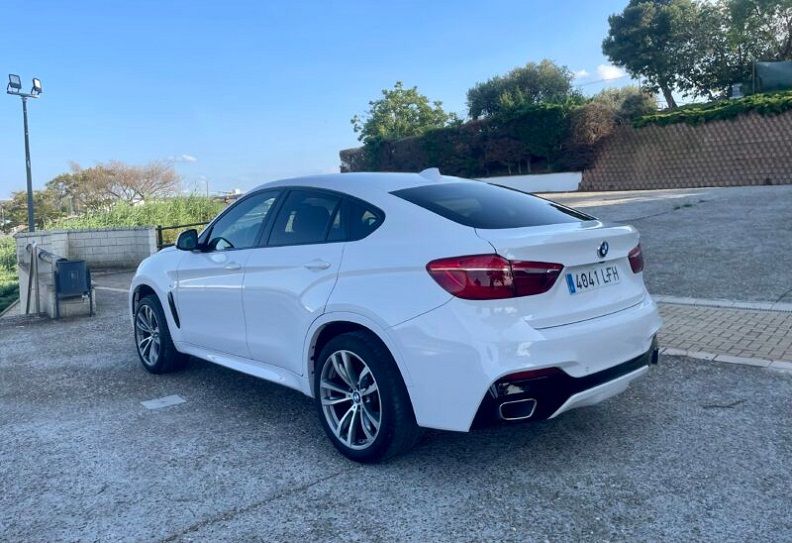 BMW X6 • 2015 • 106,000 km 8