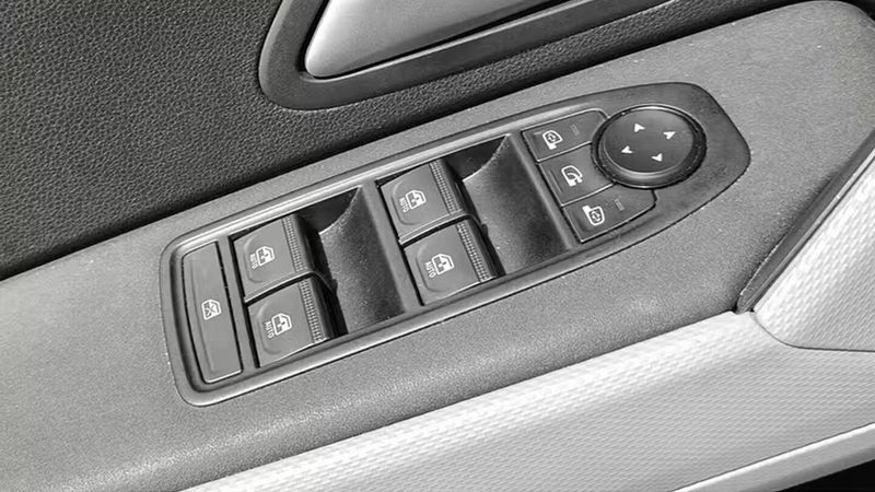 Dacia Duster • 2024 • 10,170 km 10